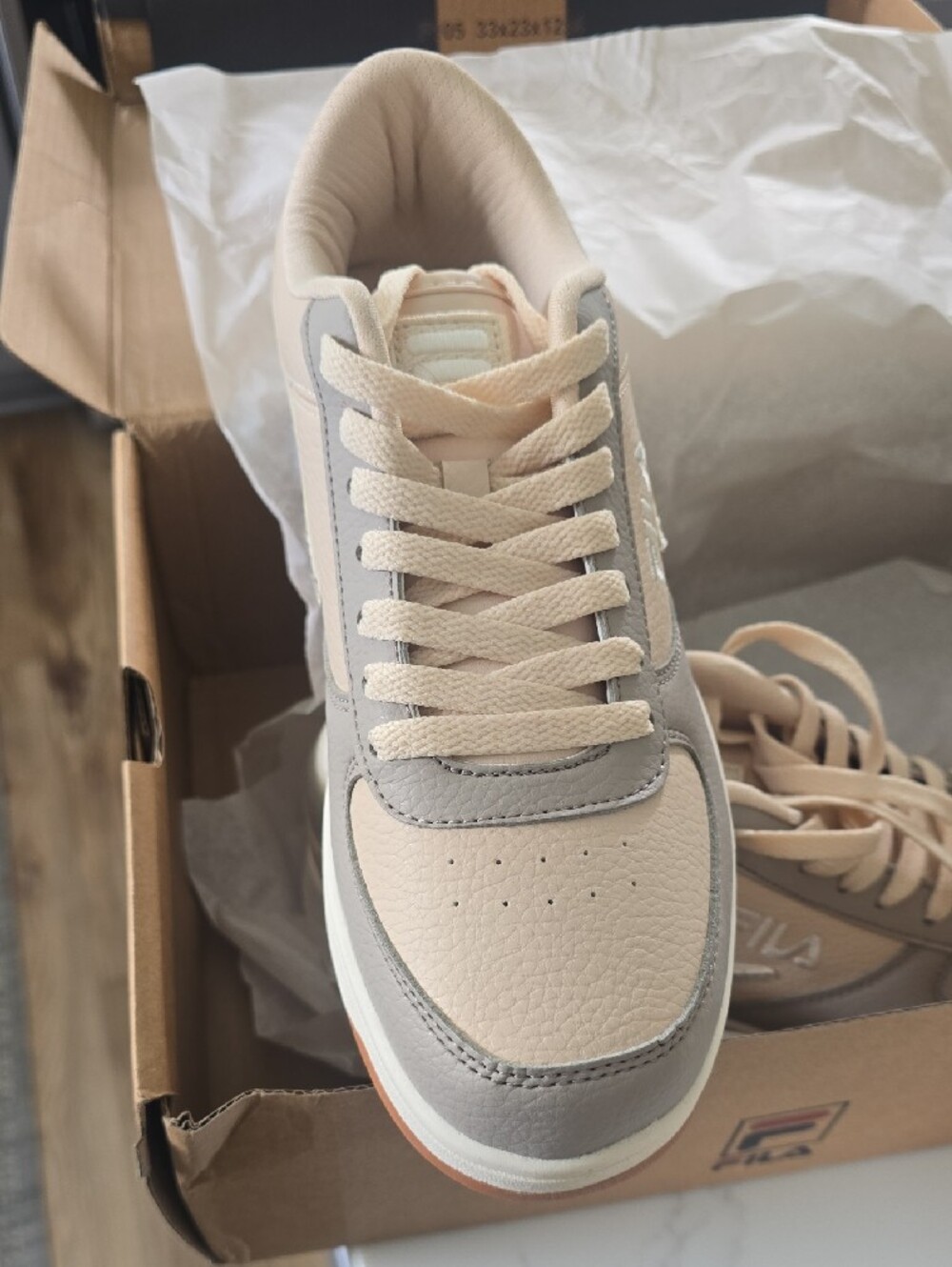 New FILA A-LOW Women's Sneakers in Light Gray and White